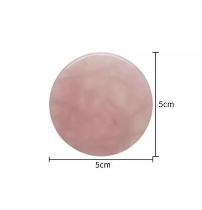 Using Jade Stone for Lash Adhesive During Extension Application